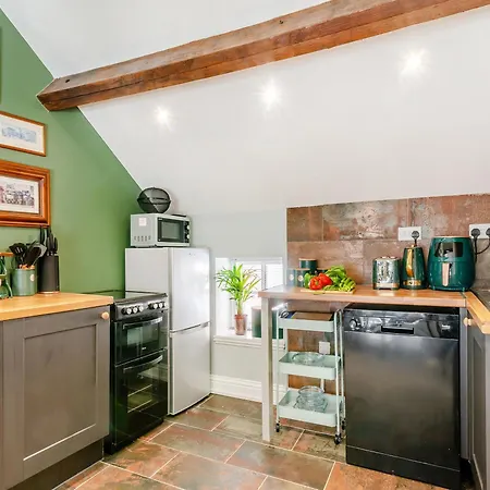 Holiday home The Stables - Uk44766