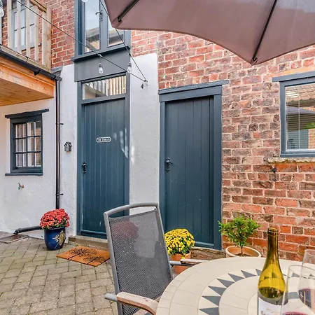 Holiday home The Stables - Uk44766